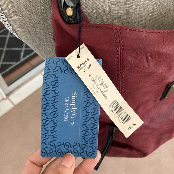 NEW with tags. Red Simply Vera, Vera Wang purse - Picture 3 of 6